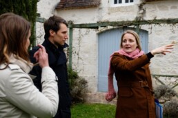 Laura_Southgate_at_a_French_chateau-during-a-venue-visit-with-engaged-couple